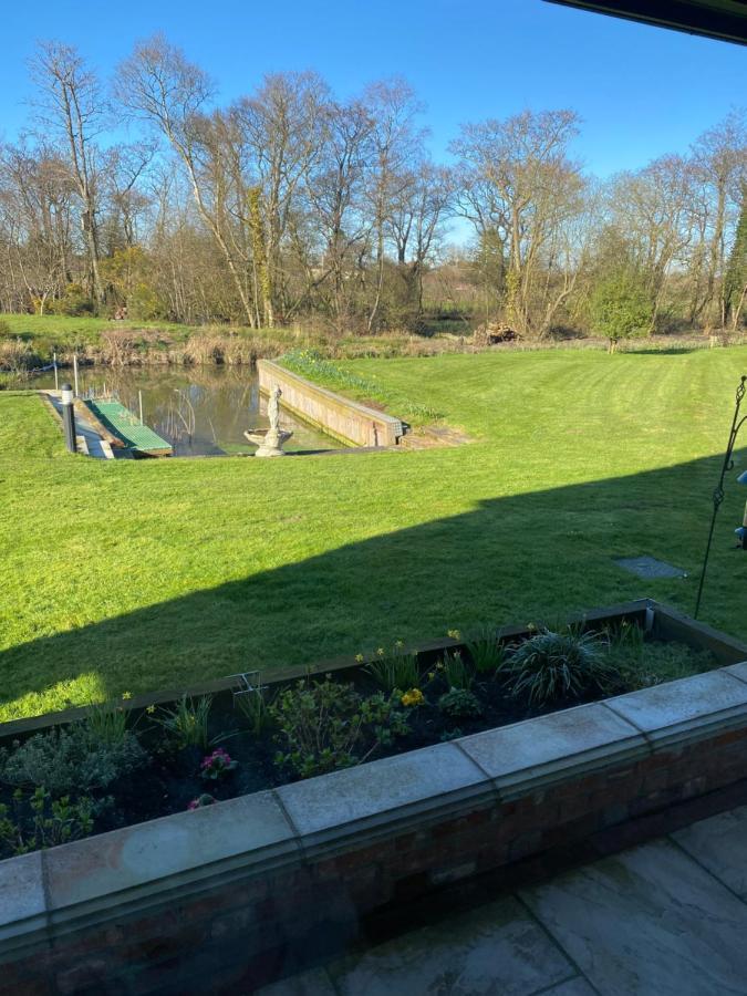 Otters End, Near Wroxham Appartement Dilham Buitenkant foto